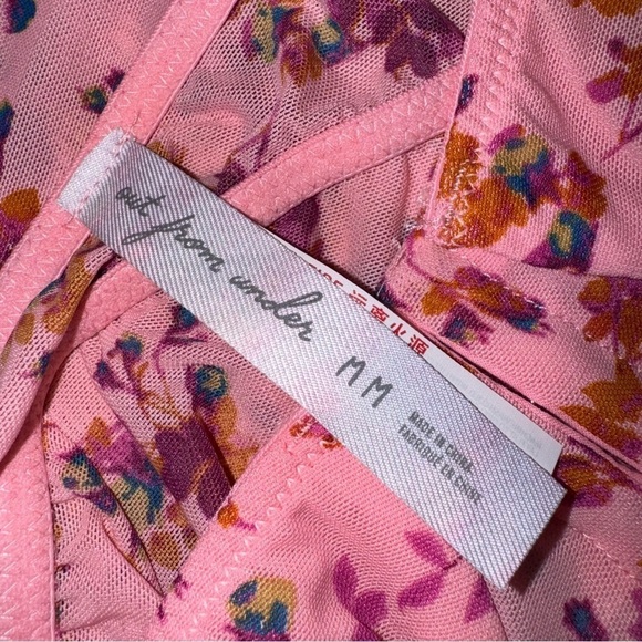 NWT Out From Under Carly Girl Crush Longline Flyaway Cami size medium - Picture 15 of 16